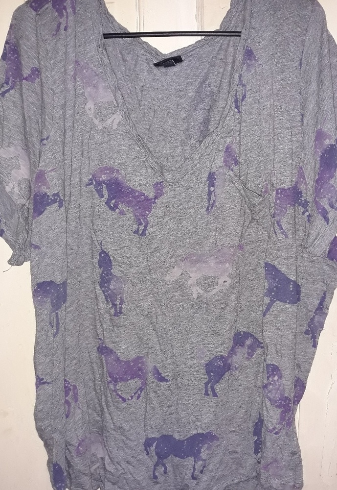 Torrid unicorn tshirt size 4
